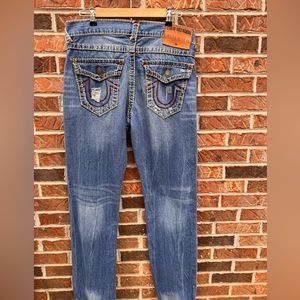TRUE RELIGION: Men’s 34 Distressed jeans